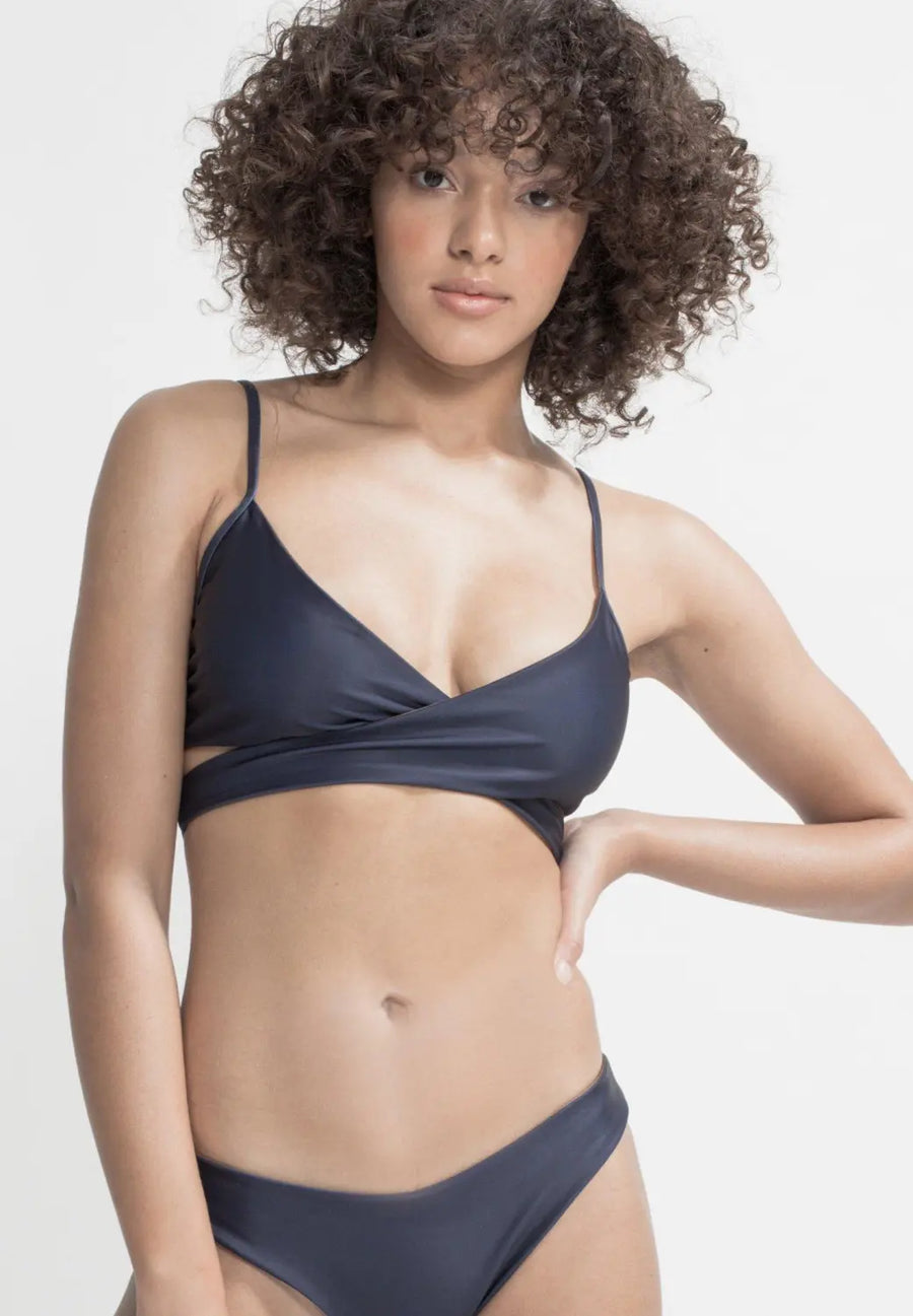 Arpoador Top Reversible in Dark Blue / Solid Brown - boochen eco-conscious surfwear