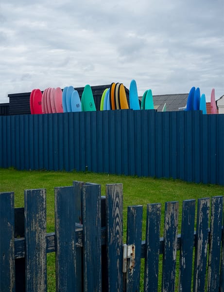 It’s all the same to the ocean Feminism in Surfing