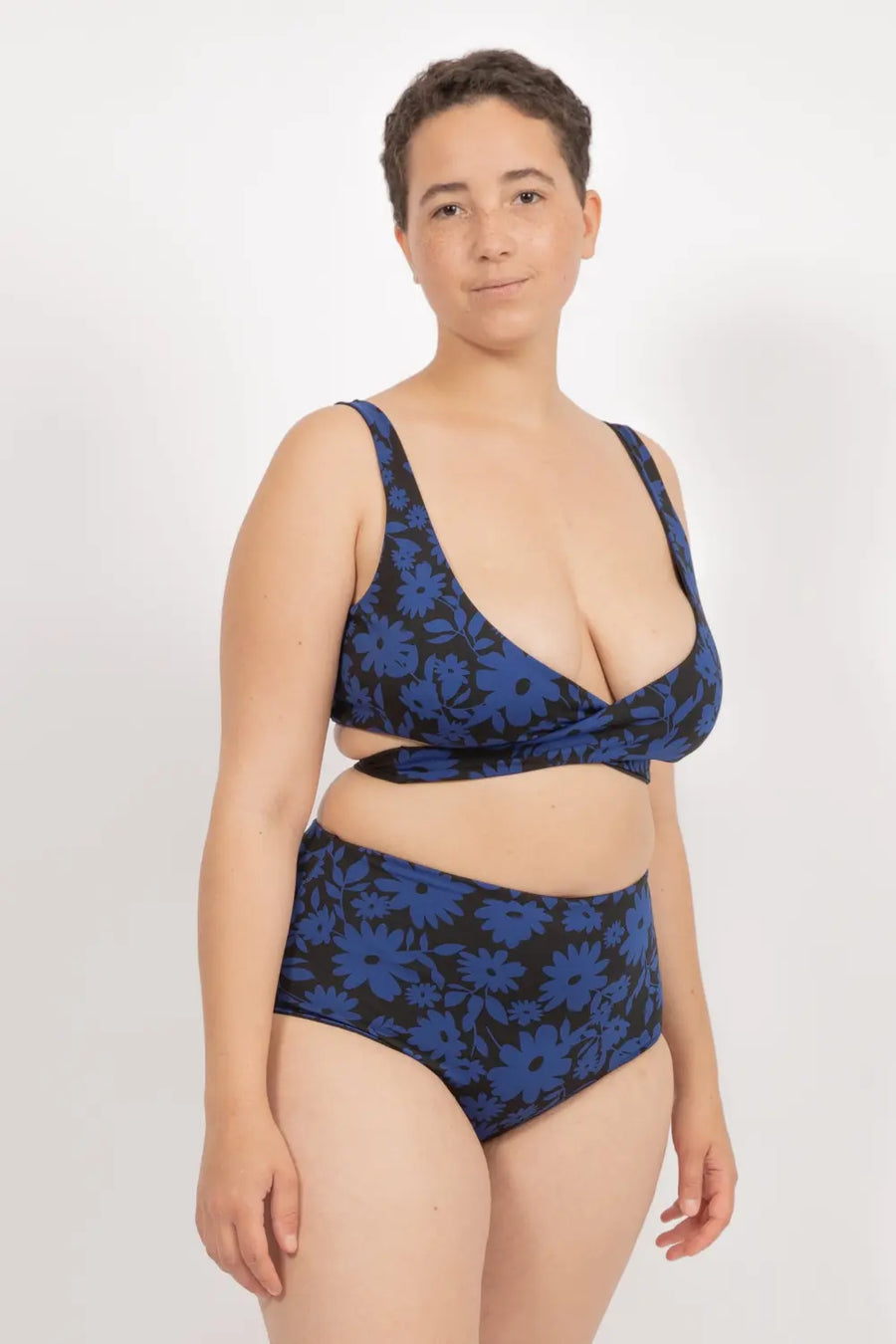 Noja Bottom in Dark Moonflower / Noir - bikini bottom