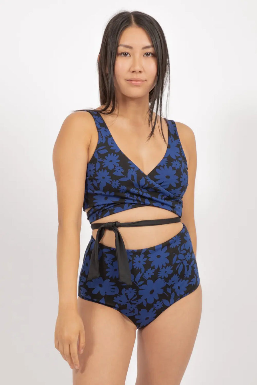 Noja Top in Dark Moonflower / Noir - bikini top