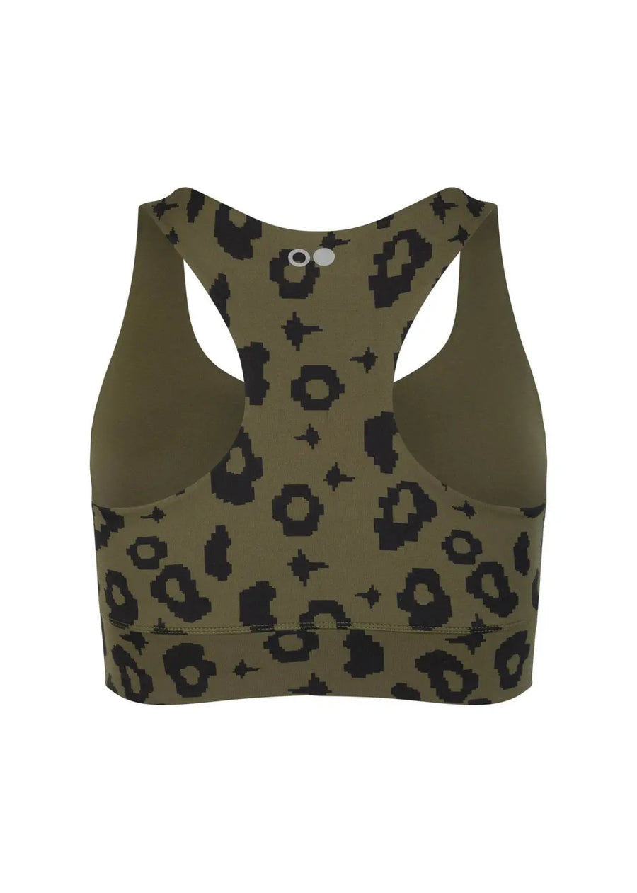 boochen eco-friendly sportsbra, yoga top, sportsbh, sustainable activewear, sustainable sportstop, nachhaltige sportsbh in Green leopard print