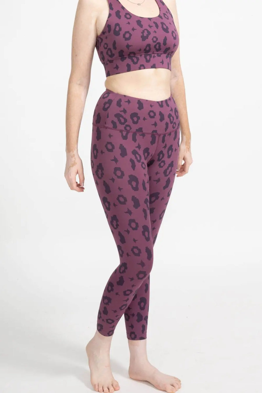 boochen eco-friendly leggings in lila leopard, sustainable fashion, sustainable leggings, yoga, nachhaltige leggings im liliac Leopard